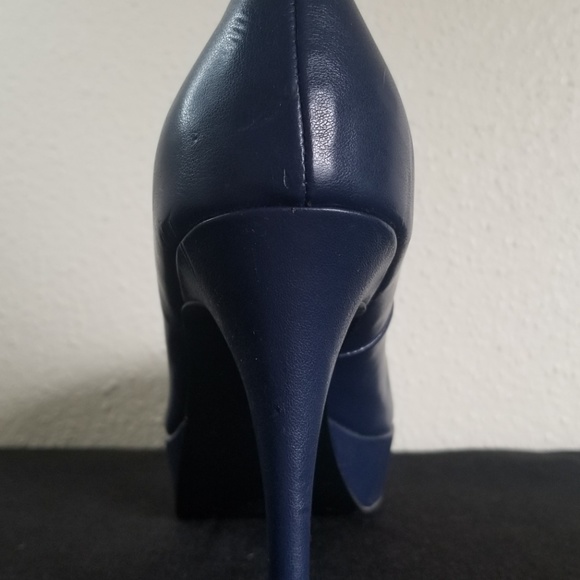 Heels - Picture 2 of 5